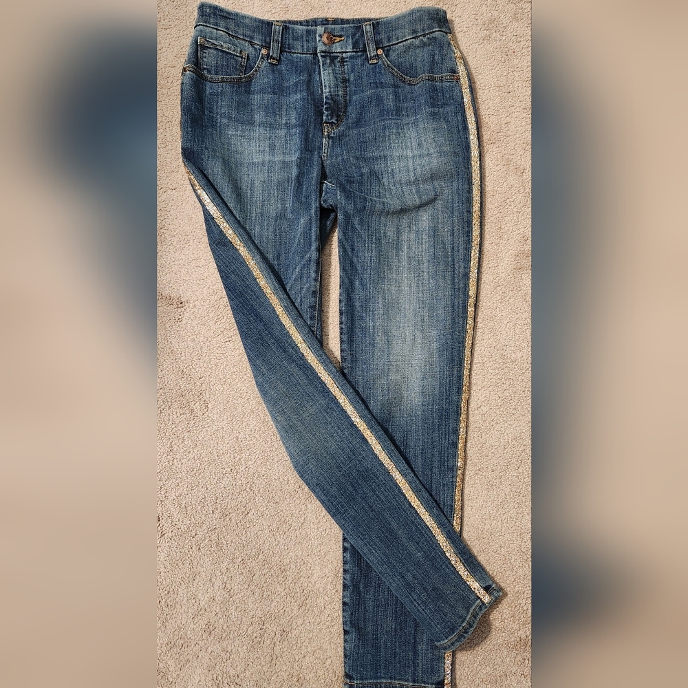 Chico's SO SLIMMING Girlfriend Ankle Jean, Size 00, Rose Gold Sequin detail